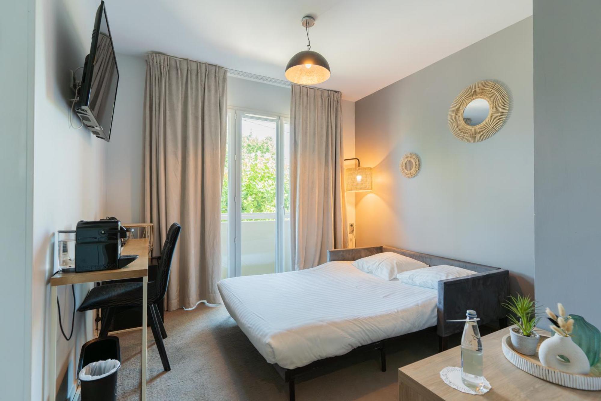 Hotel Western Garden And 3*